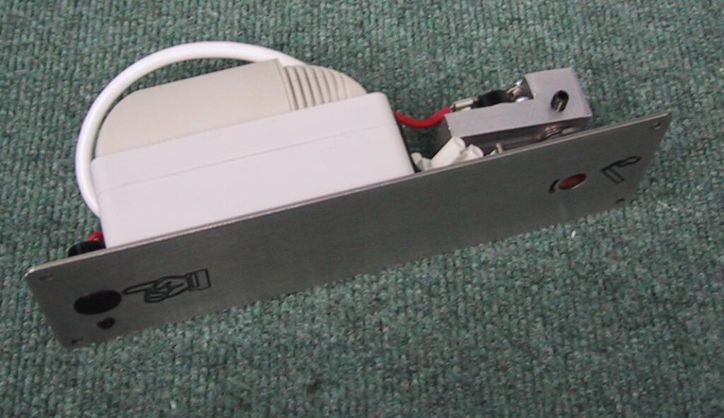 Internal side view of the Ozilite ACLST pole-mounted automatic cigarette lighter